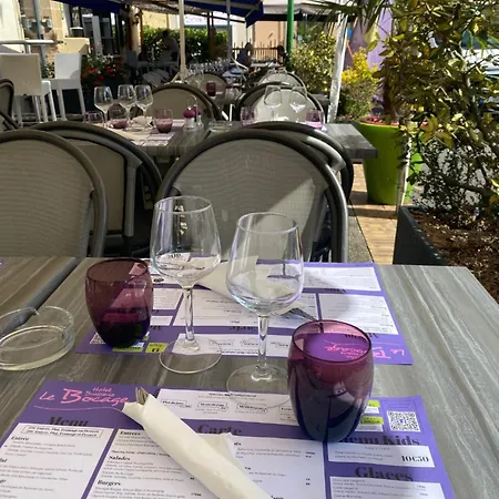 Logis Le Bocage Hotel Montmarault
